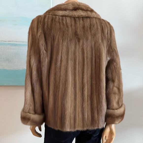 Beautiful Brown Mink Fur Coat - Picture 5 of 8